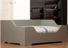Luxury dog beds that are sustainable and eco-friendly drives business start-up